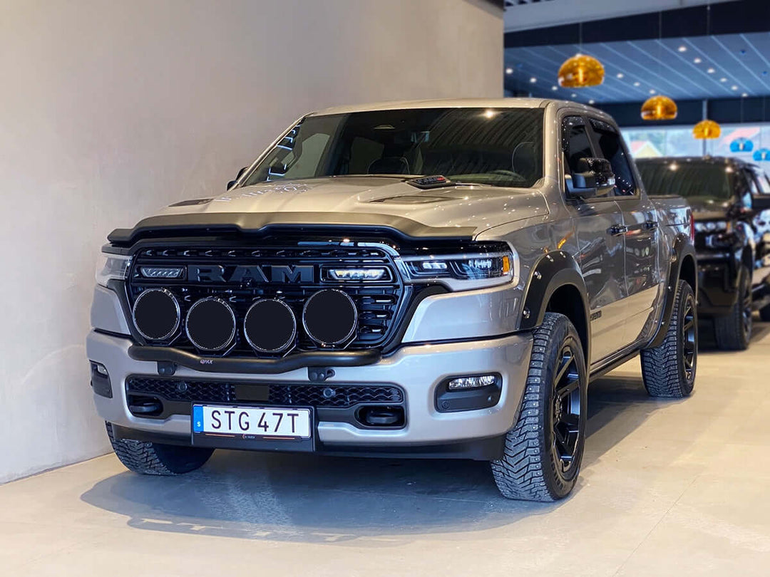 RAM 1500 DT with Q-LIGHT mounting bar installed, front view