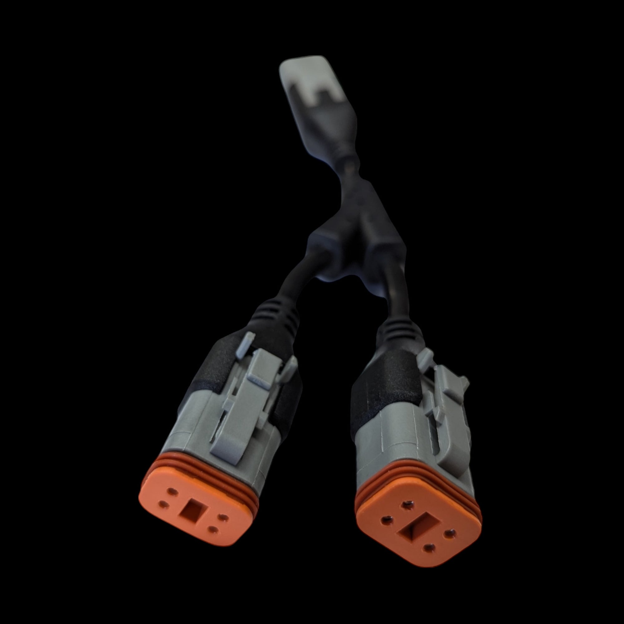 DT4 - DT4 Splitter for 2 lights – StrandsAmerica